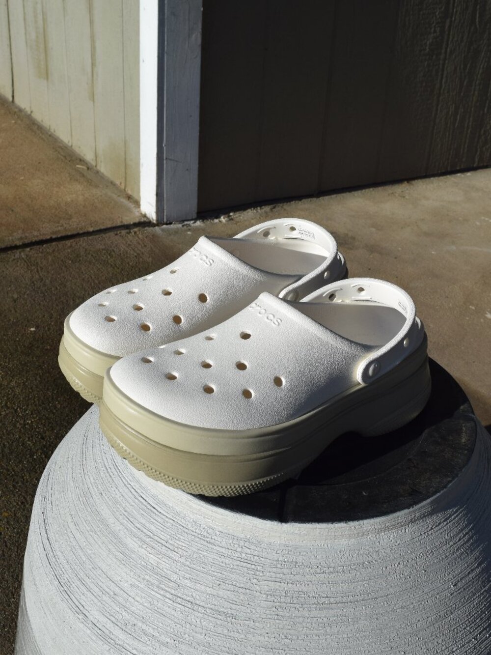 MINT - Crocs Classic Stacked Clog Chalk White 211355   Unisex  Womens 9 Mens 7